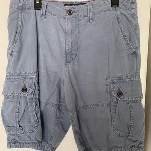 Men’s American Eagle blue cargo shorts-Size 34